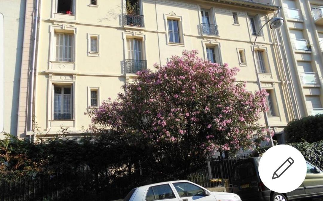 Chez Particulier Centre - *